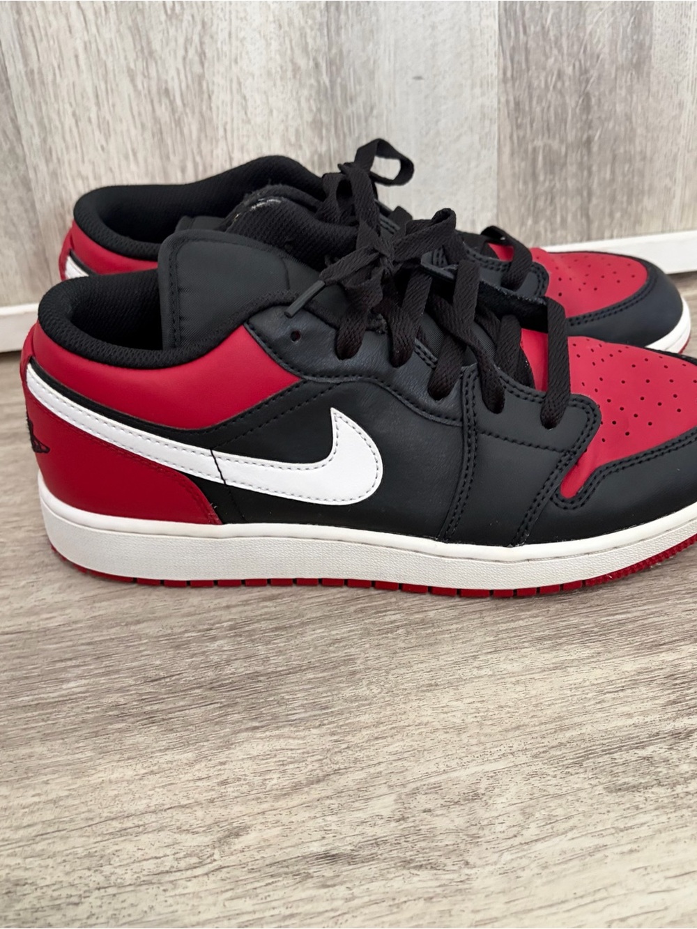 Nike Air Jordan 1 Low GS Alternate Bred Toe Black Red White 553560-066 – Size 7Y